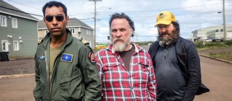 je-suis-mort-mais-j-ai-des-amis-de-guillaume-et-stephane-malandrin-avec-b-lanners_5383207