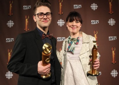 Xavier Dolan et Anne Dorval recevant un Jutra pour "J'ai tué ma mère" en 2010