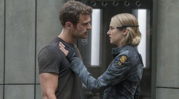 DIVERGENTE 3 AU DELA DU MUR PHOTO6