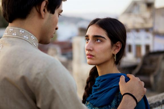 5975639.jpg-r_1920_1080-f_jpg-q_x-xxyxx